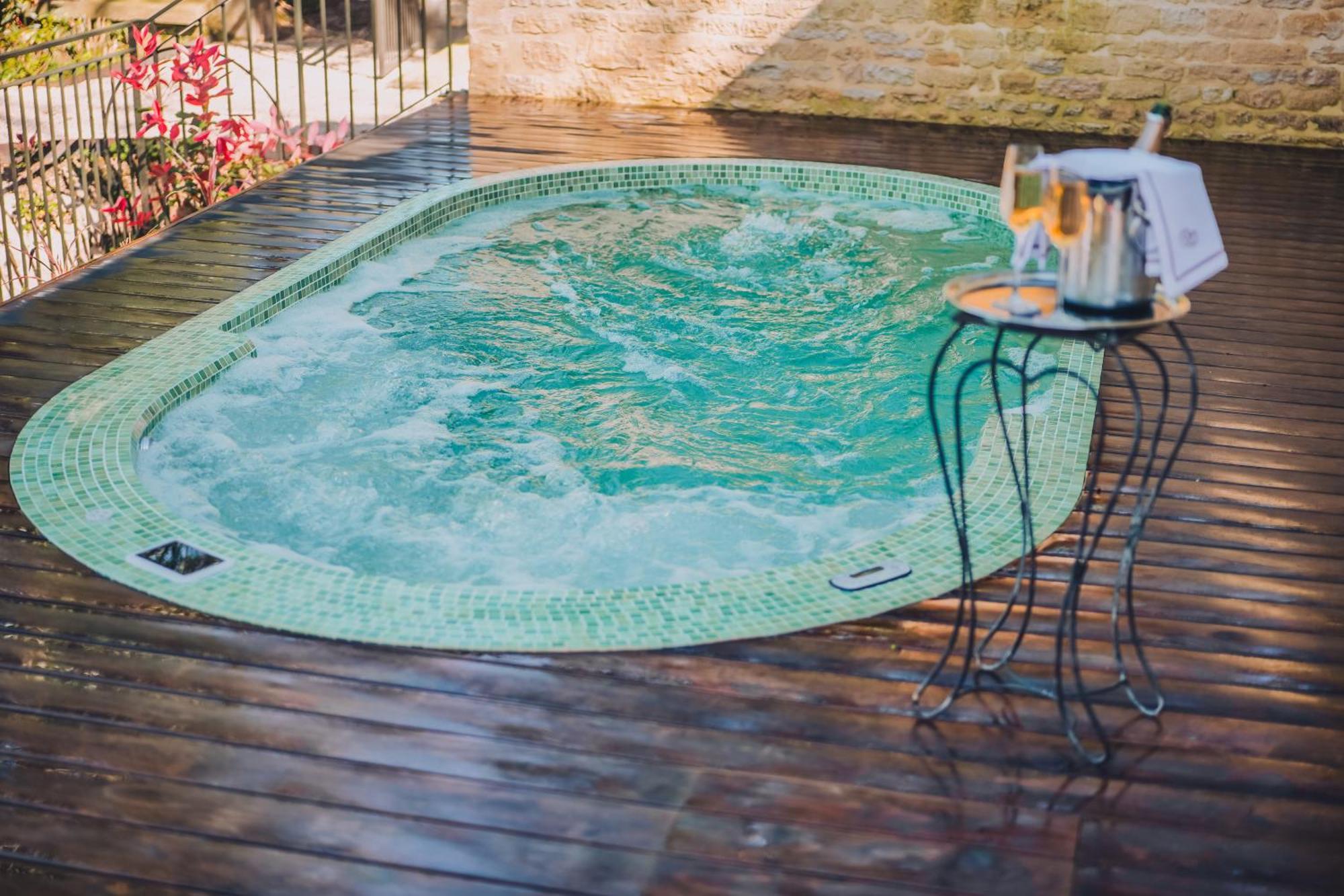 Hotel 4 Etoiles Chateau - Domaine De Coeurmandie Beny-sur-Mer 외부 사진
