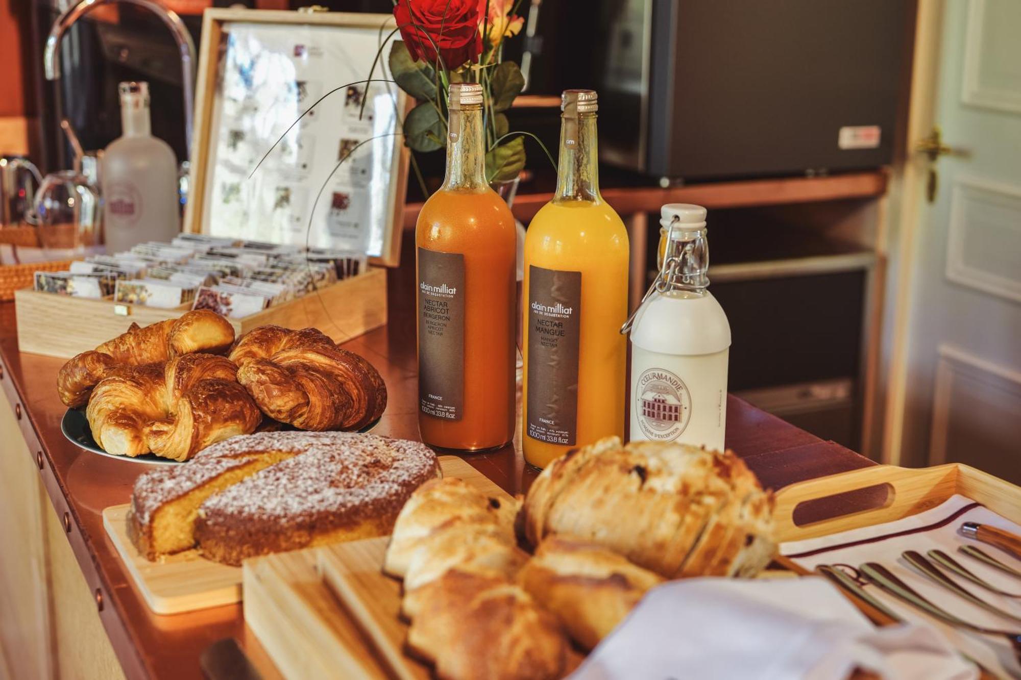 Hotel 4 Etoiles Chateau - Domaine De Coeurmandie Beny-sur-Mer 외부 사진